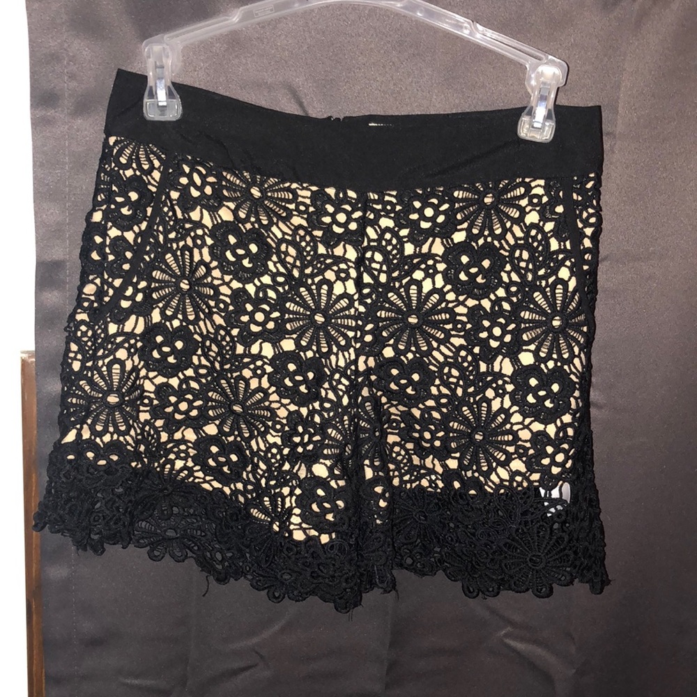 Monteau black lace overlay shorts size small